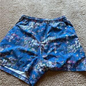 Lululemon Athletica Multicolor Print Shorts 5” no liner